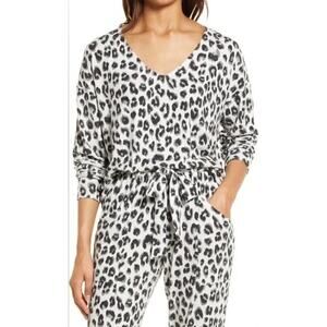 Gibsonlook Snow Leopard Print Top XS NWOT Ultra Soft